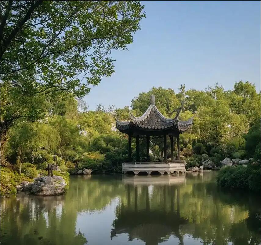 上海摆布餐饮有限公司